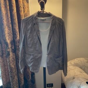 Linen jacket with 3 tank tops.